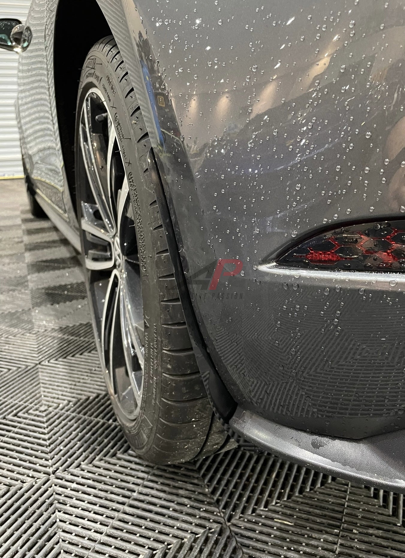 MK7 Arch Guards – Mudflaps for Volkswagen Golf MK7/7.5 GTI & R R LINE