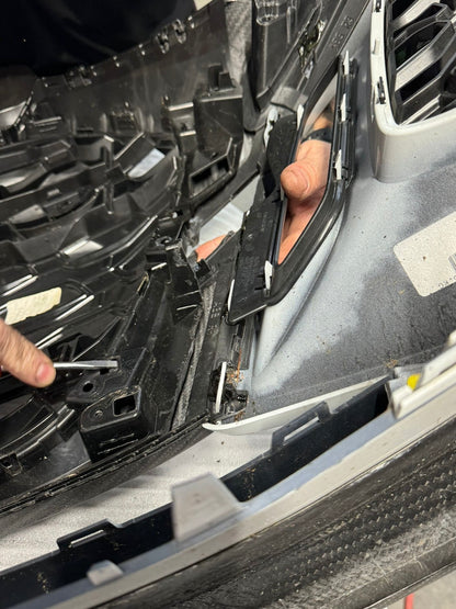 RS3 8Y Carbon Grille – Full Carbon Front Grille Replacement for Audi Gen 1