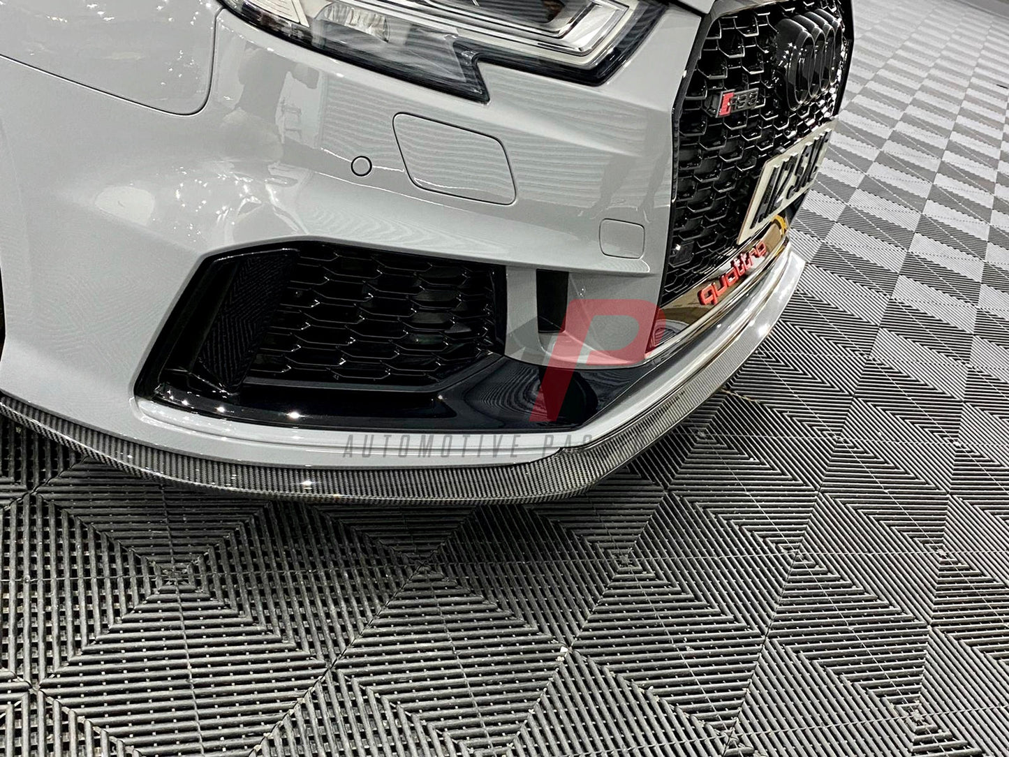 Audi RS3 8V Dry Carbon Splitter