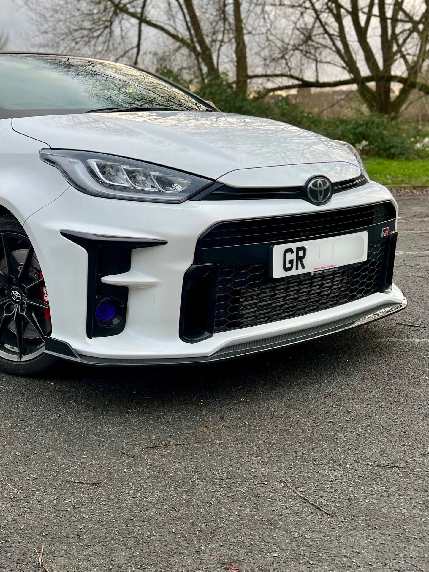 Yaris GR Carbon Splitter – Dry Carbon Front Lip for Toyota GR Yaris