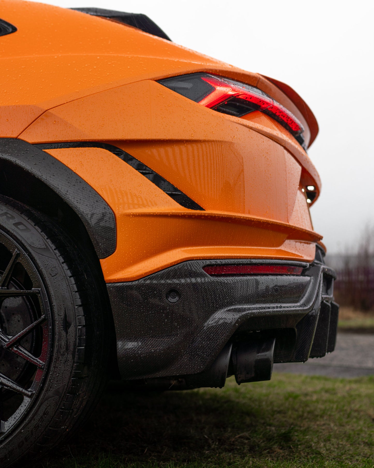 Urus Carbon Rear Diffuser – Dry Carbon Upgrade for Lamborghini Urus