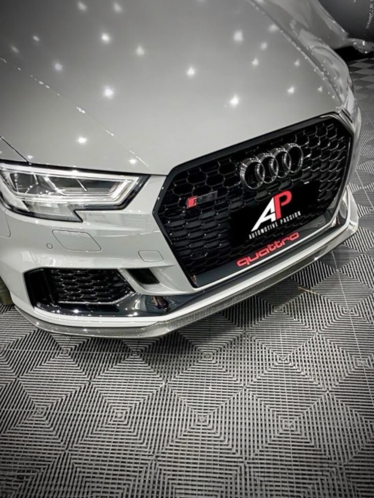 Audi RS3 8V Dry Carbon Splitter