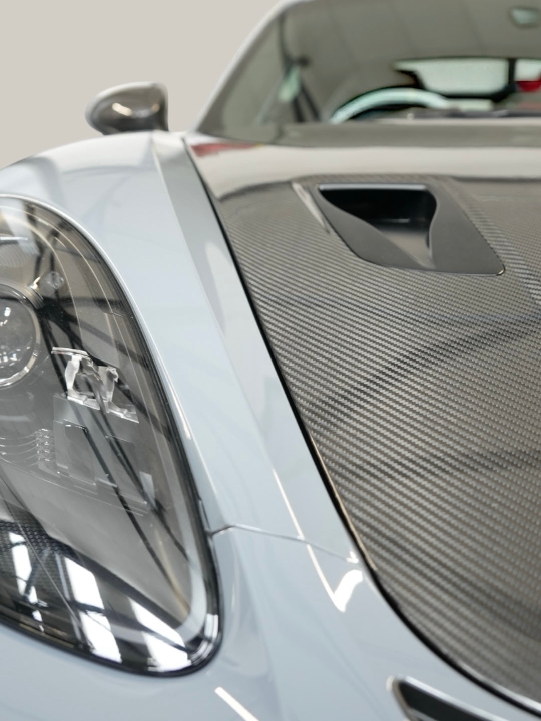 GT4 RS STYLE HOOD – PORSCHE 981/718 GT4 DRY CARBON FULL FUNCTIONAL BONNET