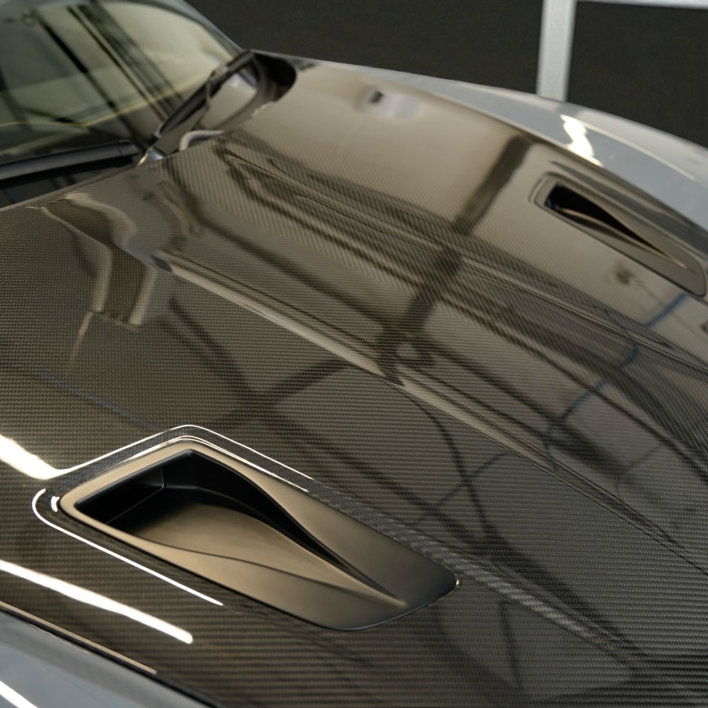 GT4 RS STYLE HOOD – PORSCHE 981/718 GT4 DRY CARBON FULL FUNCTIONAL BONNET