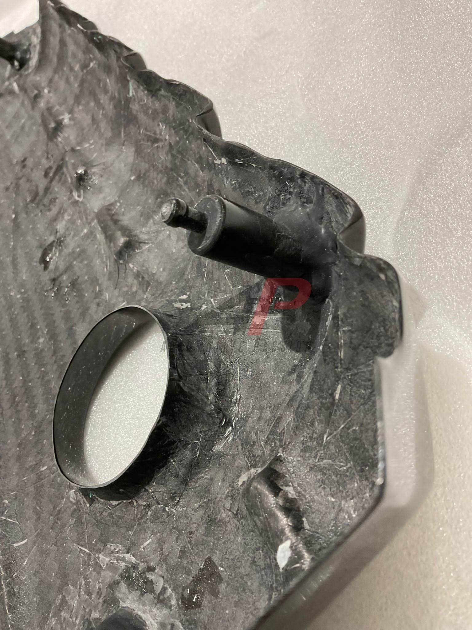 AUDI 2.5L 5 POT Dry Carbon Fiber Engine Cover