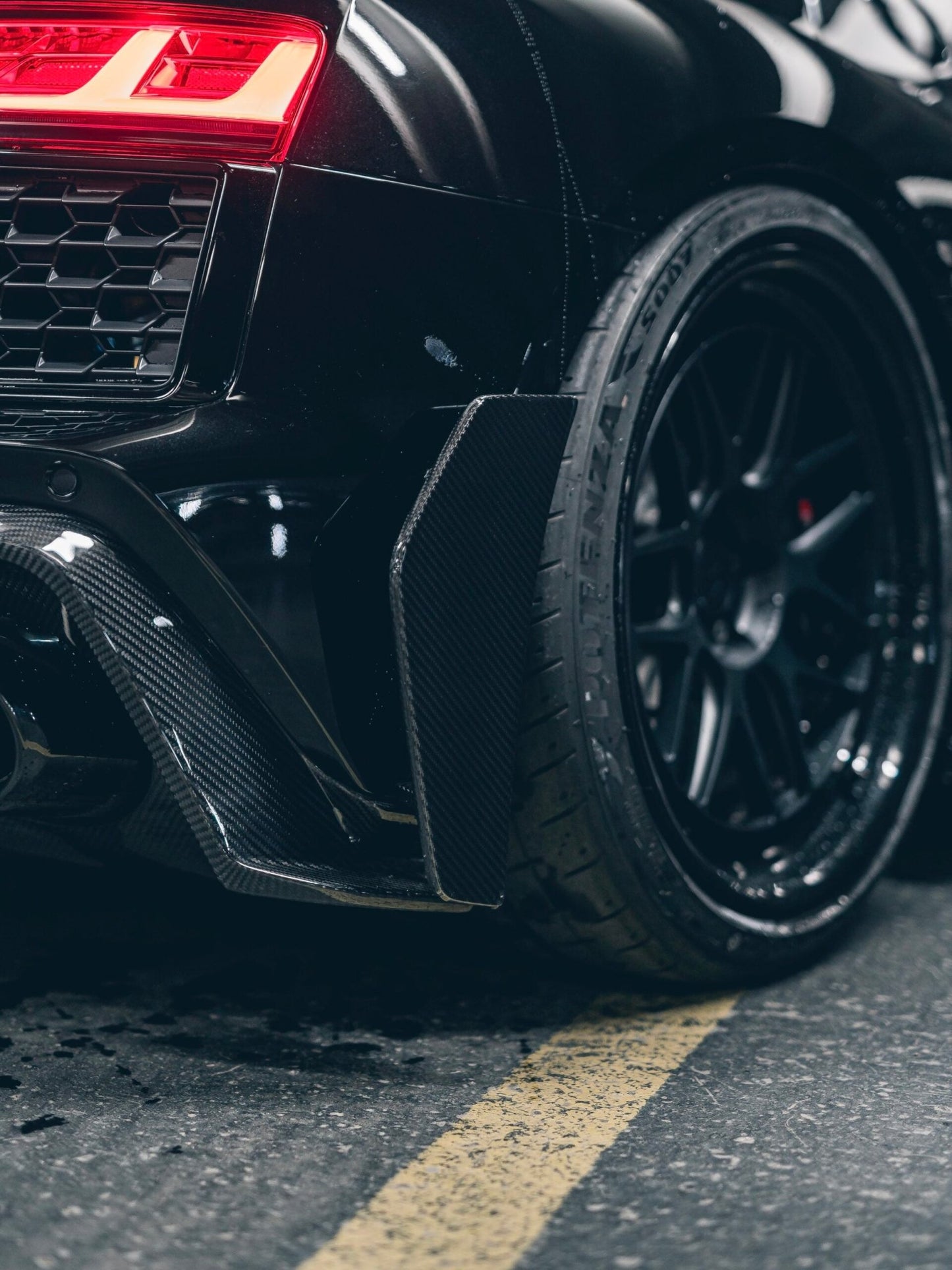 Audi R8 Carbon Fiber Rear Diffuser W Side Elements Gen 2 (2019+)
