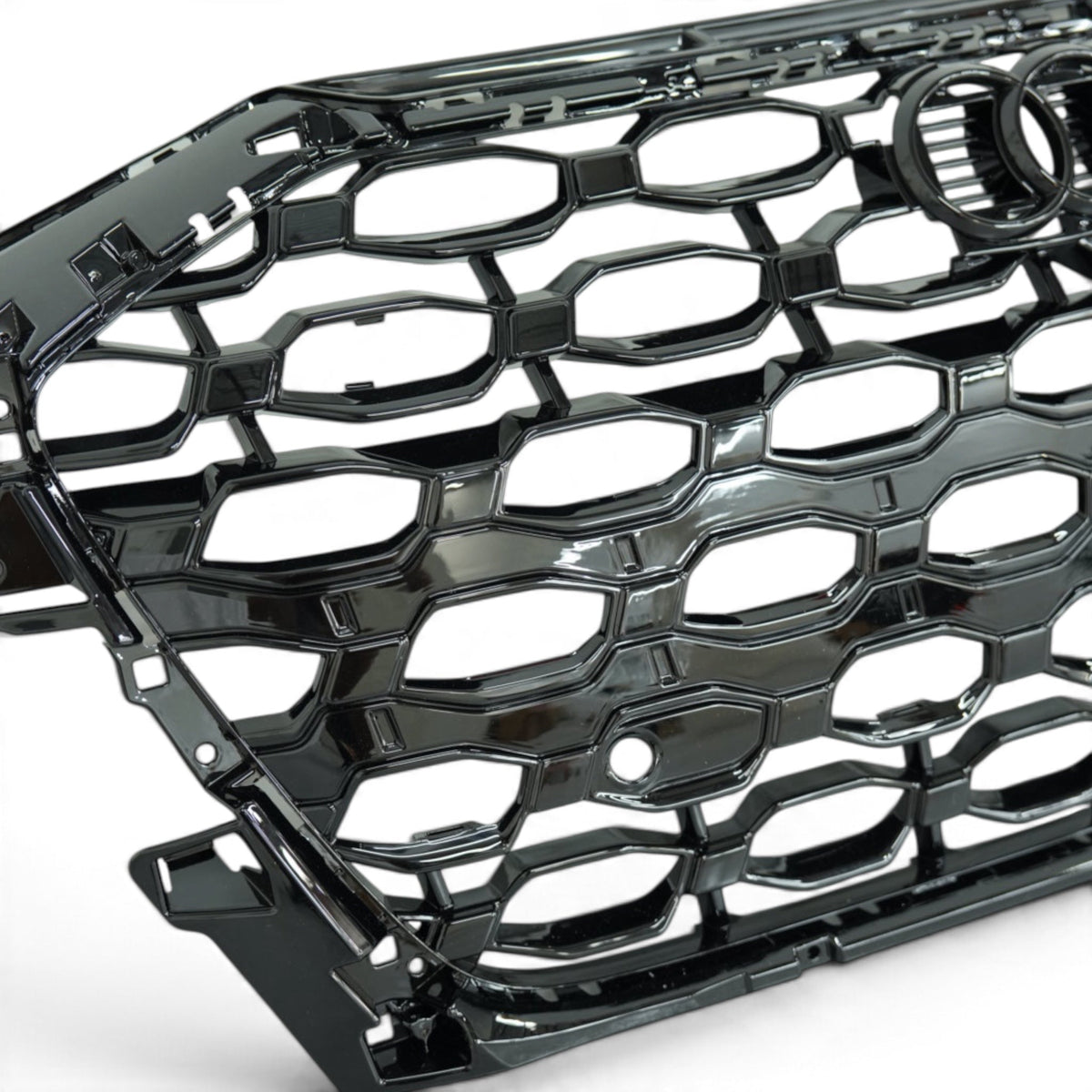 AUDI RS3 8Y GEN 1 CENTRE GRILLE – FULL CENTRE GRILLE REPLACEMENT