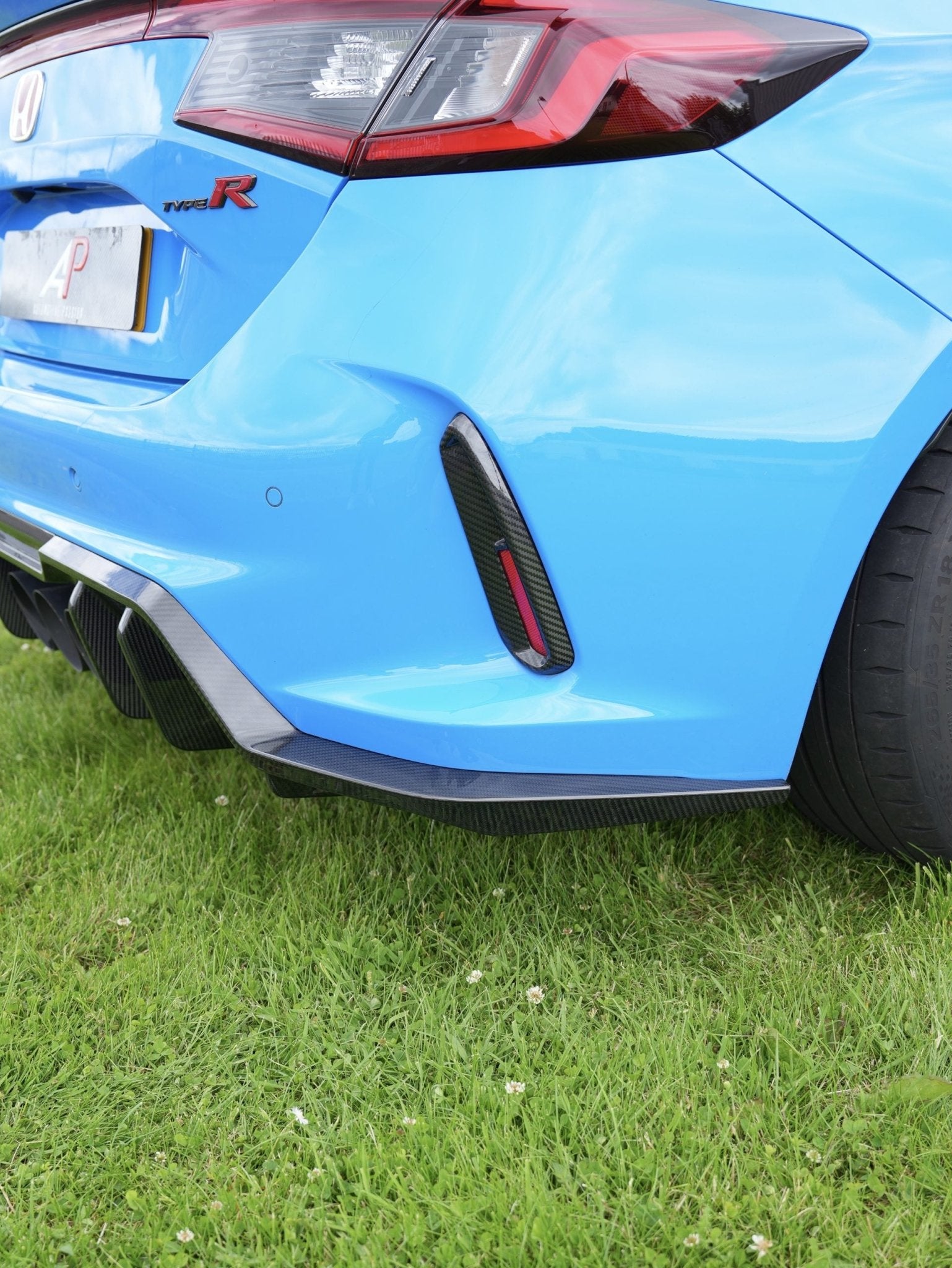HONDA CIVIC TYPE R FL5 CARBON REAR BUMPER INSERT REPLACEMENTS