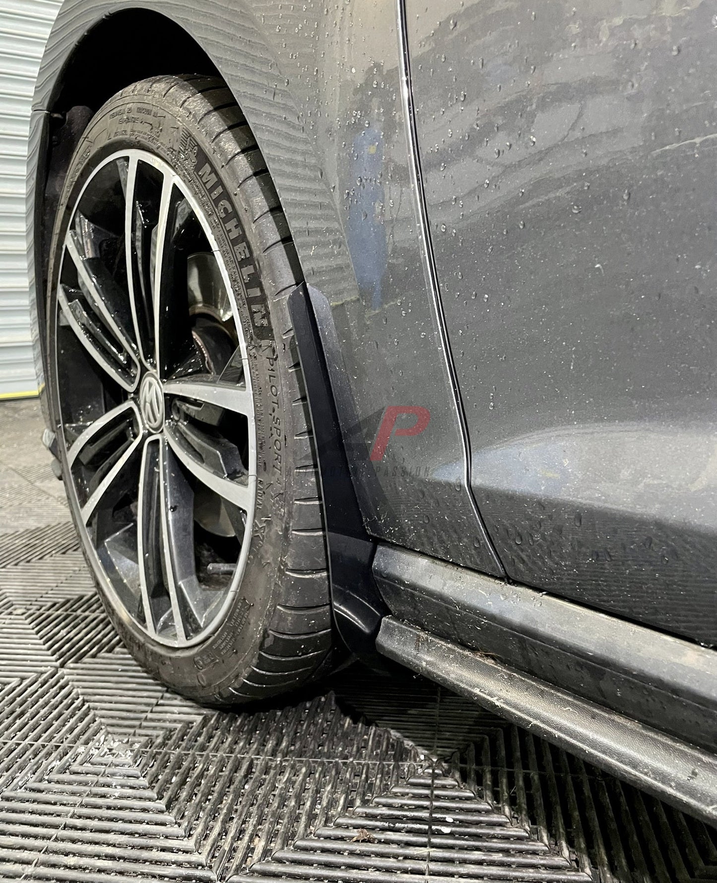 MK7 Arch Guards – Mudflaps for Volkswagen Golf MK7/7.5 GTI & R R LINE