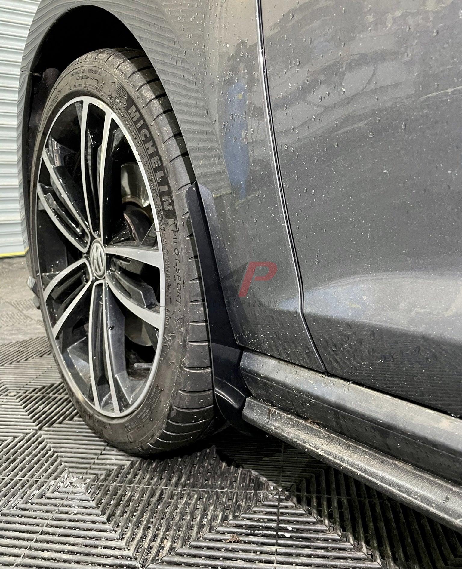 MK7 Arch Guards – Mudflaps for Volkswagen Golf MK7/7.5 GTI & R R LINE