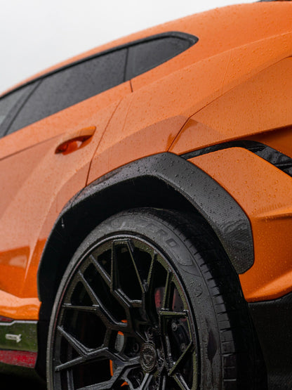 Carbon Fibre Fender Flares for Lamborghini Urus