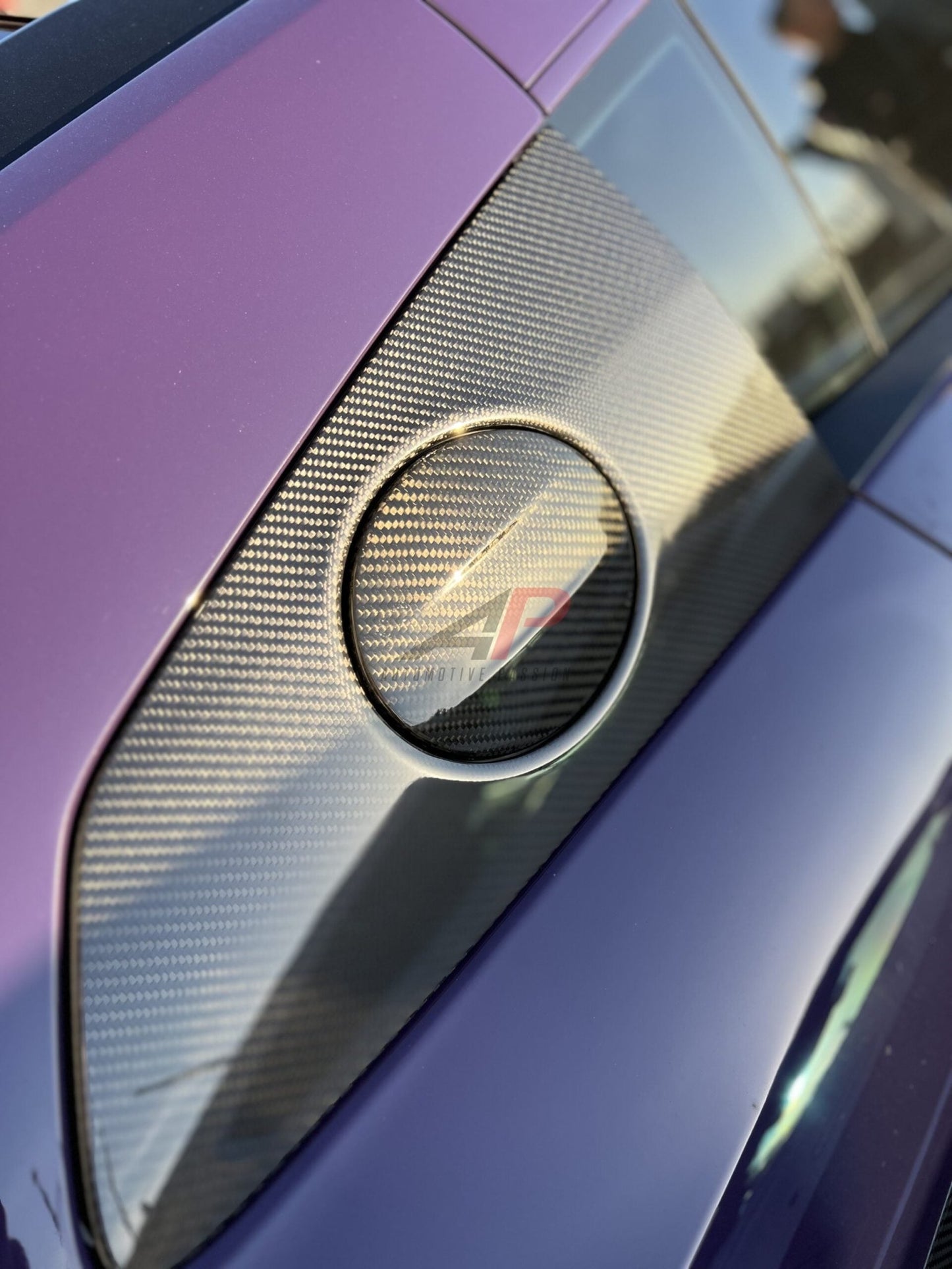 R8 CARBON FUEL CAP - AUDI R8 GEN 2 DRY CARBON FIBRE FUEL DOOR UPGRADE
