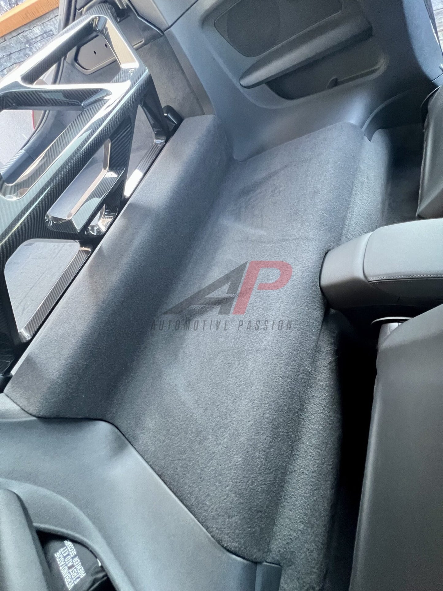 TT 8S Carbon Strut Brace – Rear Seat Delete & Chassis Upgrade