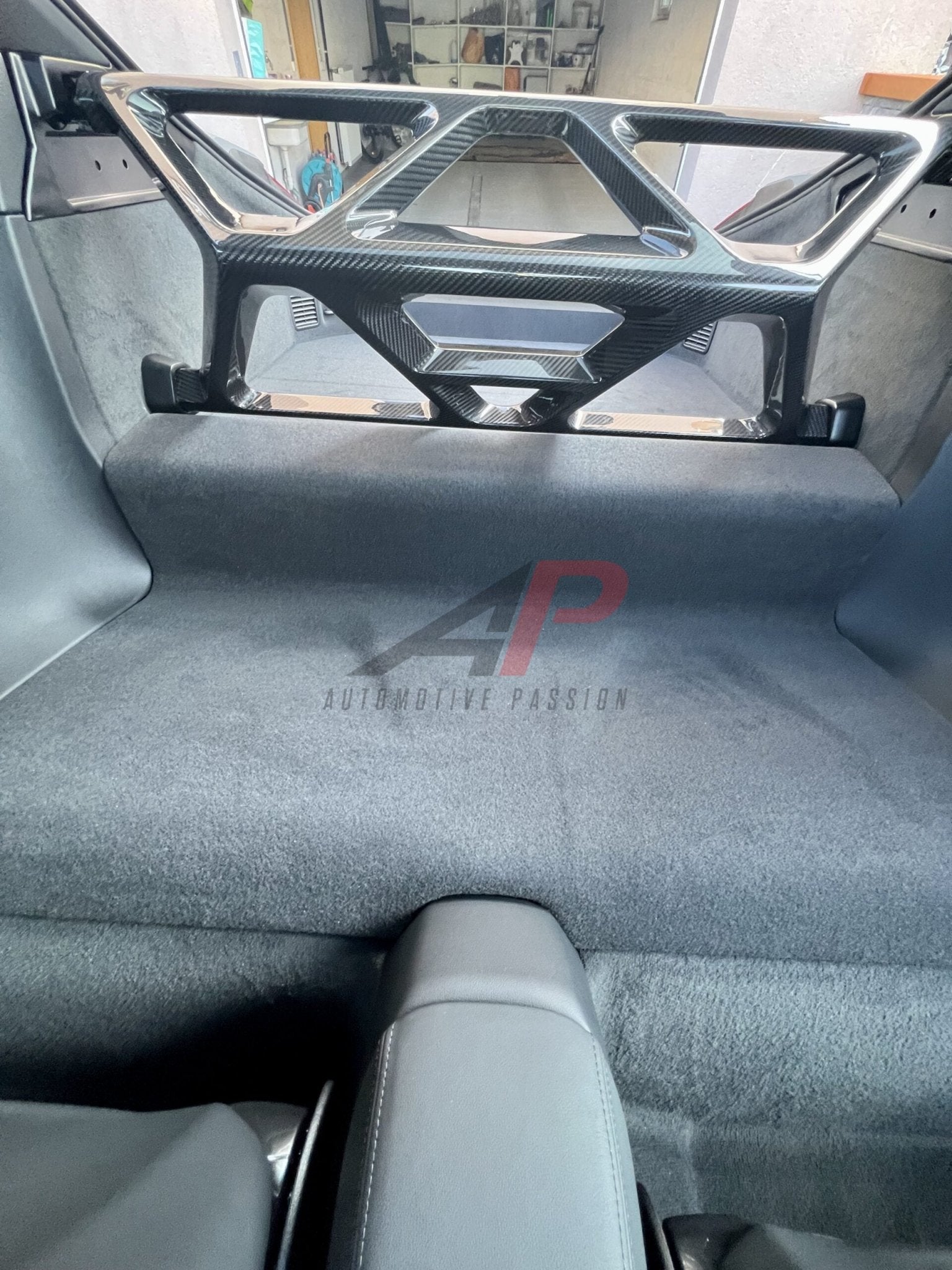 TT 8S Carbon Strut Brace – Rear Seat Delete & Chassis Upgrade