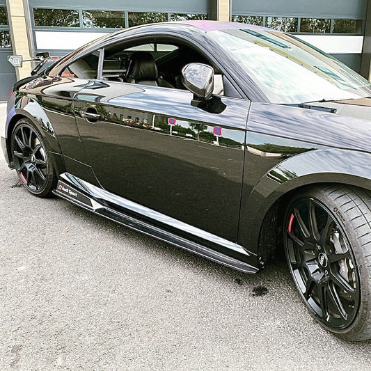 TT Side Skirts – Carbon Fibre Aero Extensions for Audi 8S Pre-Facelift