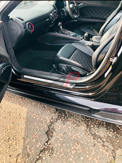 TT Side Skirts – Carbon Fibre Aero Extensions for Audi 8S Pre-Facelift
