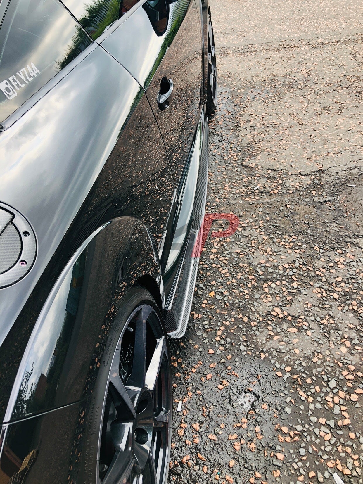 TT Side Skirts – Carbon Fibre Aero Extensions for Audi 8S Pre-Facelift